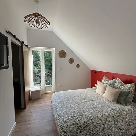 La Parenthese Apartment *